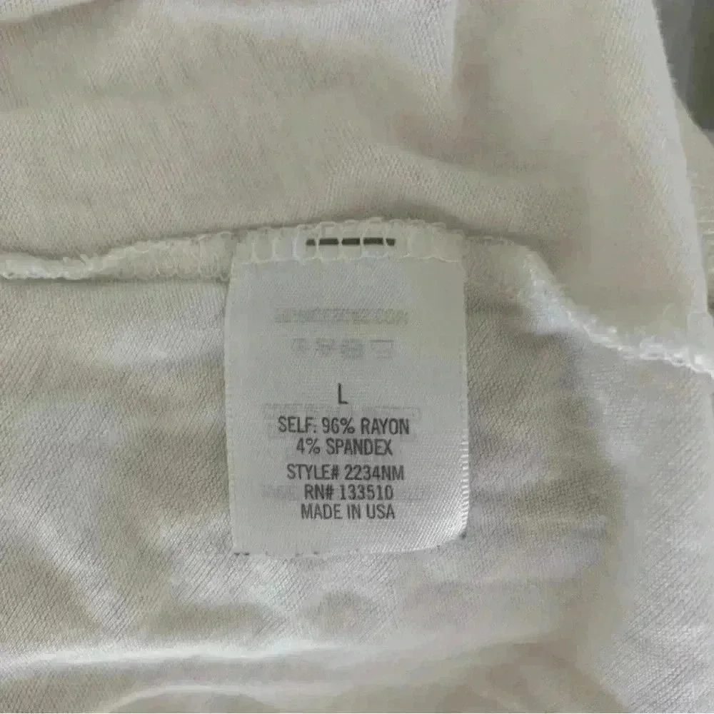 Alya white off the shoulder worded tee shirt - Picture 6 of 6